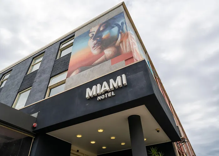 Miami Hotel Melbourne